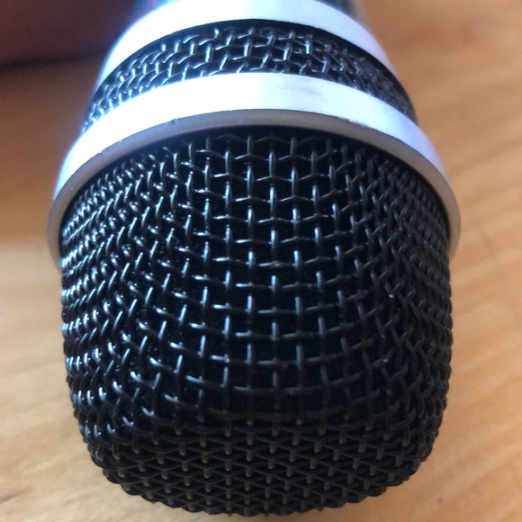 Ion Audio Microphone for PA Systems & Speakers with XLR Cable Input - Picture 3 of 5